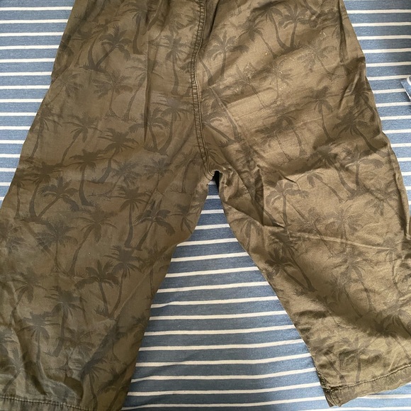 H&M boy shorts. - Picture 2 of 3